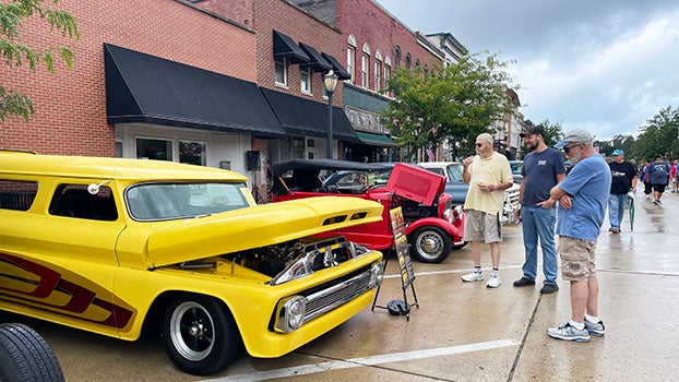 PHOTO STORY: 33rd Annual Rod and Roll Cruises Through Dowagiac – Leader Publications